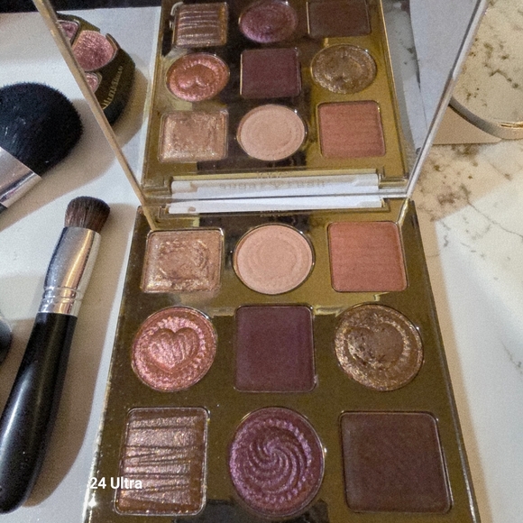 Tarte Sweet Cravings Champagne And Burgundy Eyeshadow Palette 9 Quality Shades - Picture 13 of 16